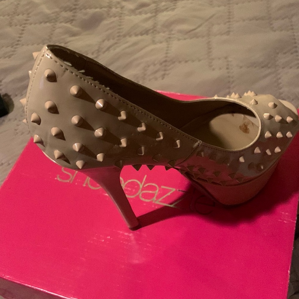 Shoe dazzle